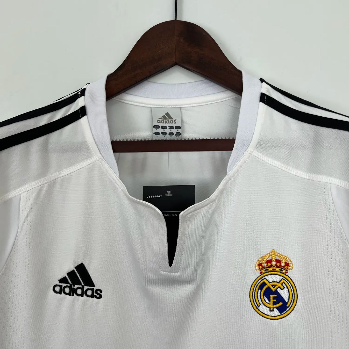 Real Madrid 2003/04 Home Retro Jersey