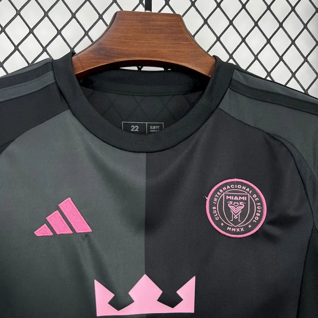 Inter Miami 2025/26 Away Kids Kit