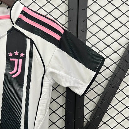Juventus 2025/26 Home Kids Kit
