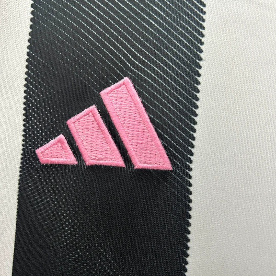 Juventus 2025/26 Home Kids Kit