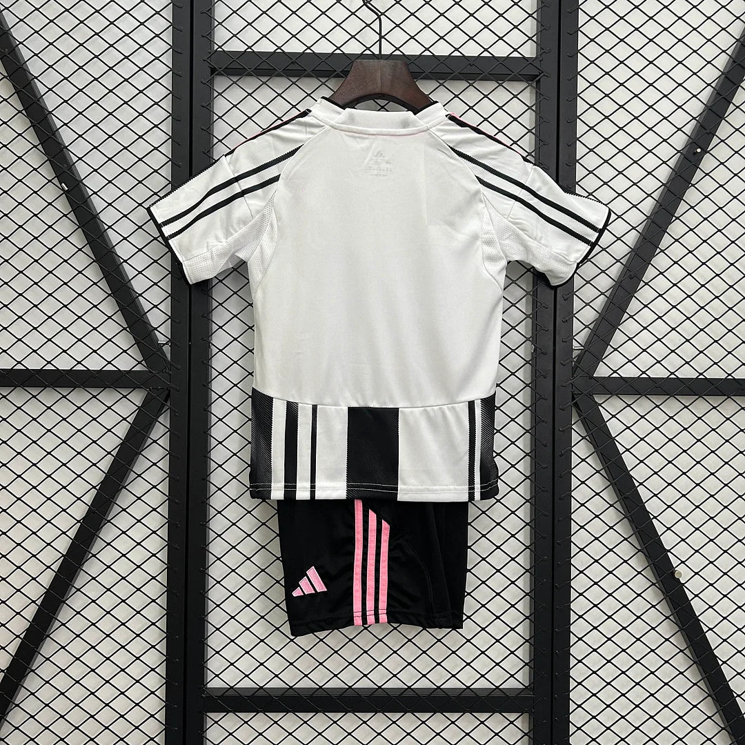 Juventus 2025/26 Home Kids Kit
