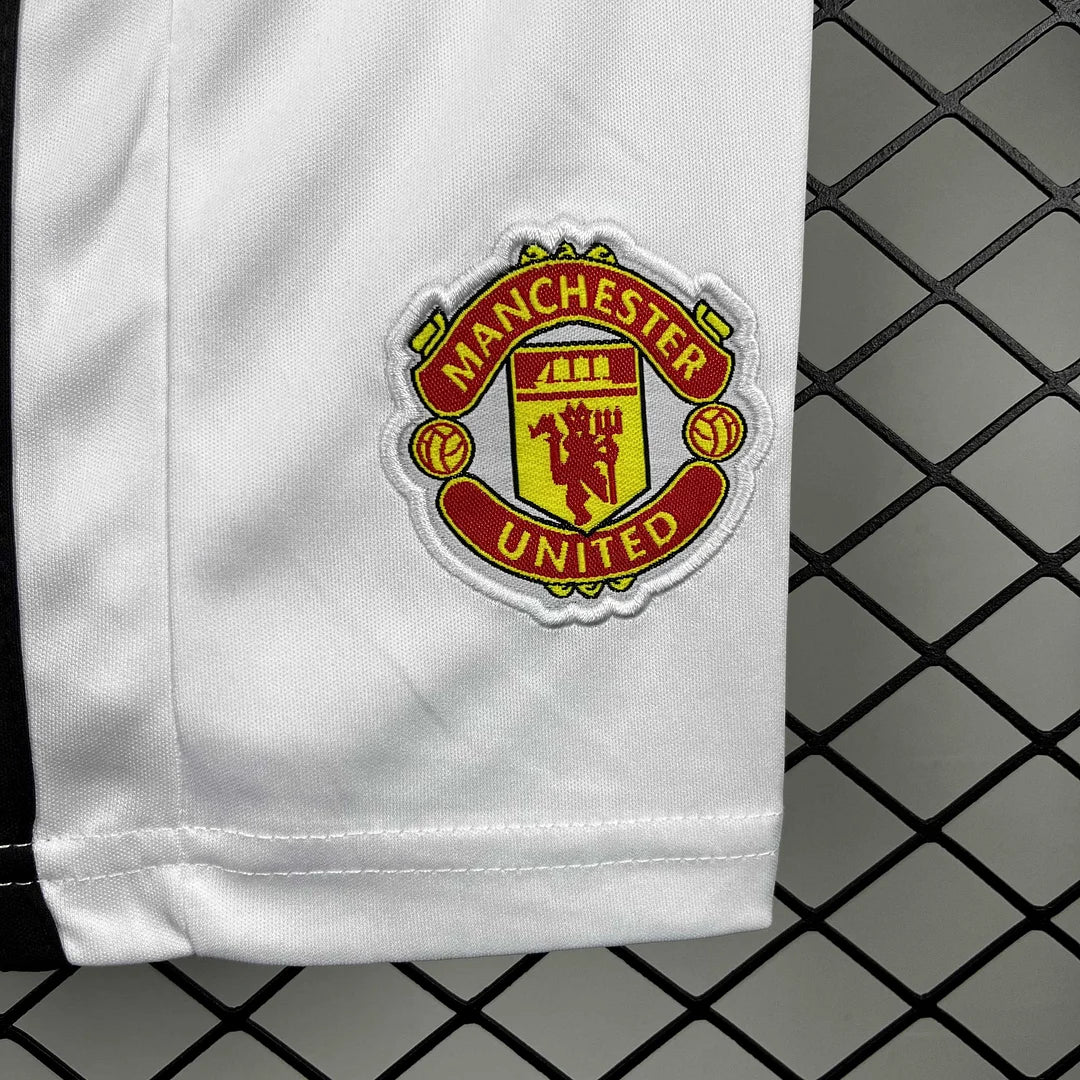 Manchester United 2025/26 Home Kids Kit