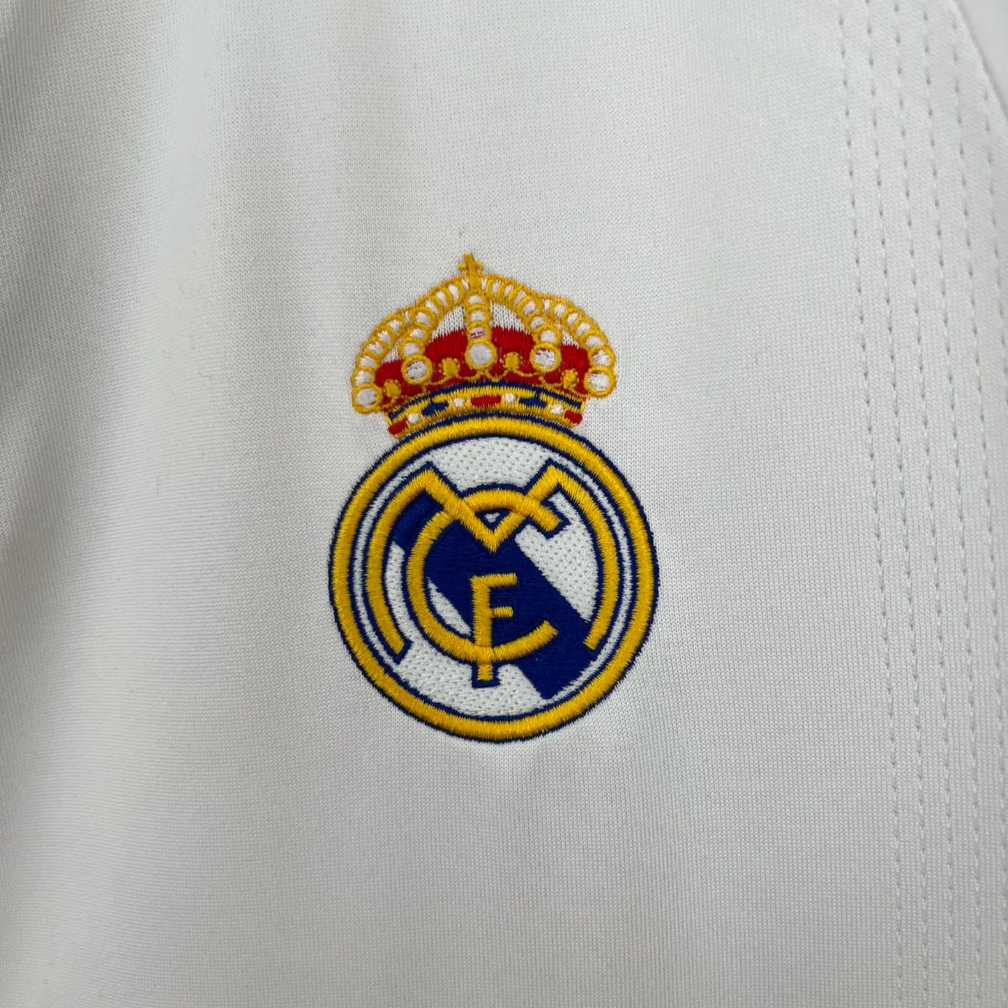 Real Madrid 2003/04 Home Retro Jersey
