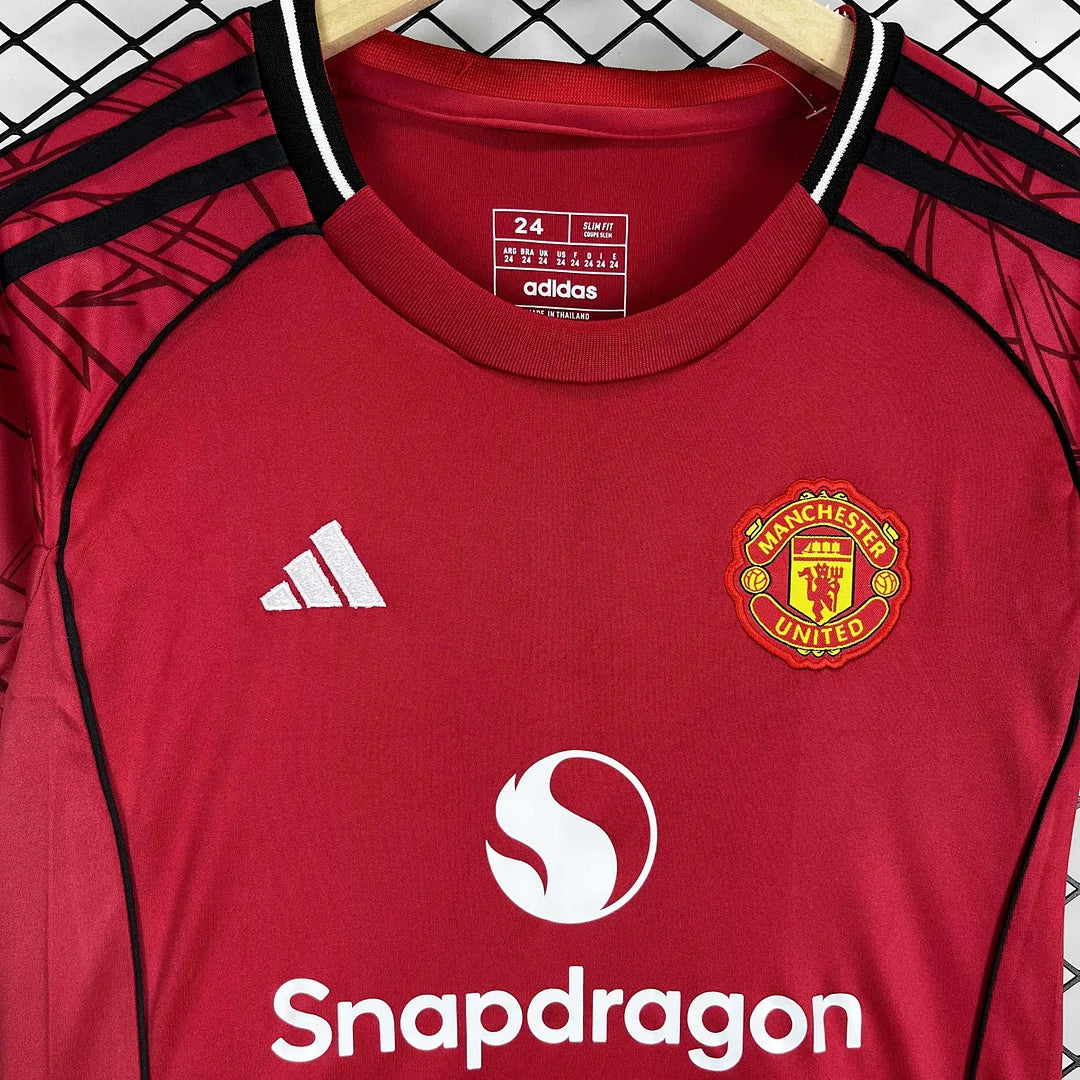 Manchester United 2025/26 Home Kids Kit