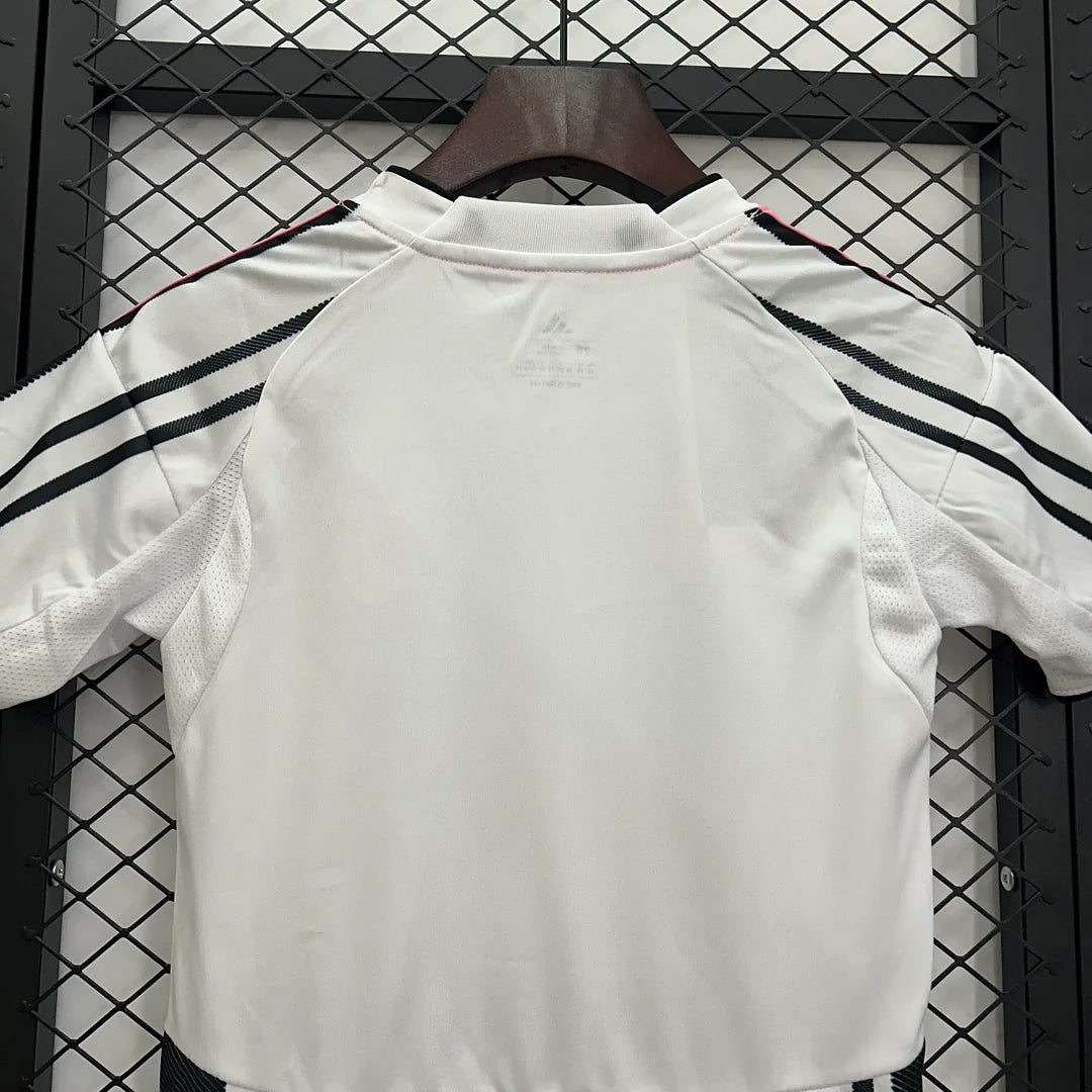 Juventus 2025/26 Home Kids Kit
