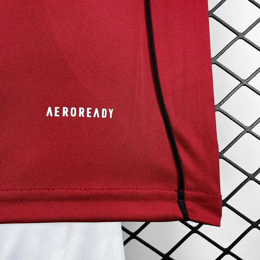 Manchester United 2025/26 Home Kids Kit