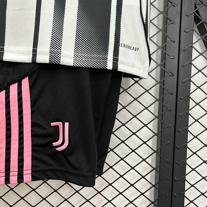 Juventus 2025/26 Home Kids Kit